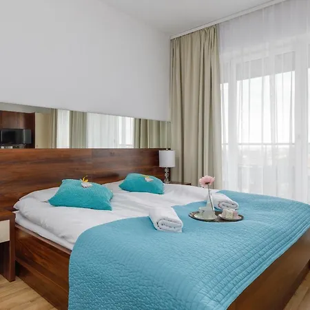 Atrium & Gym 150m To The By Renters Apartment Sarbinowo