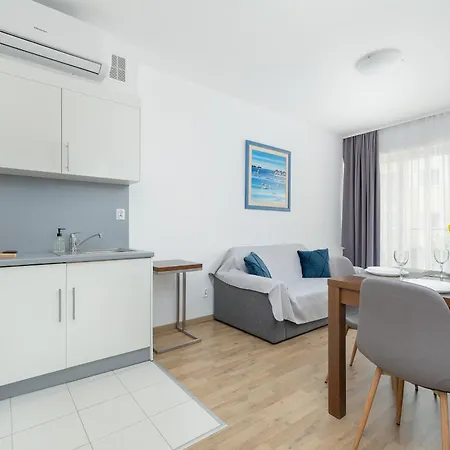 Apartament Atrium & Gym 150m To The By Renters
