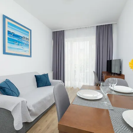 Apartment Atrium & Gym 150m To The By Renters Sarbinowo