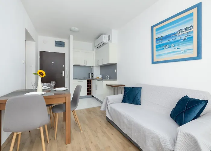 Atrium & Gym 150m To The By Renters Sarbinowo