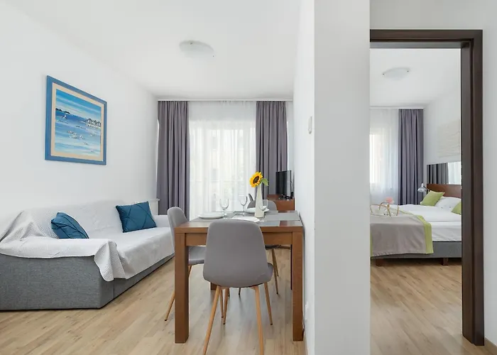 Atrium & Gym 150m To The By Renters Apartamento *