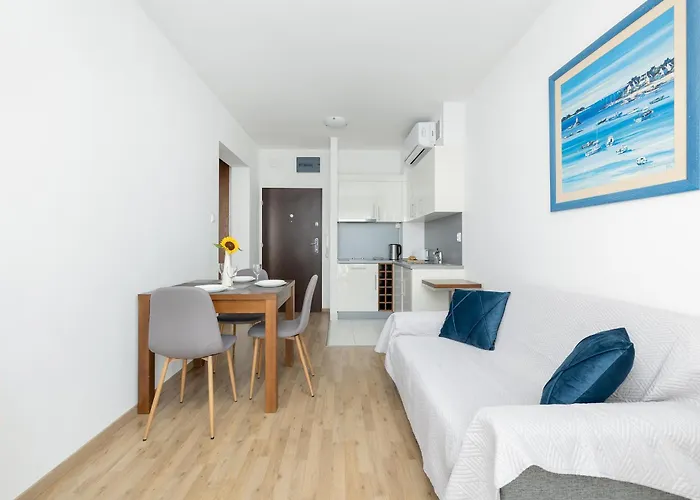 Atrium & Gym 150m To The By Renters Apartamento Sarbinowo